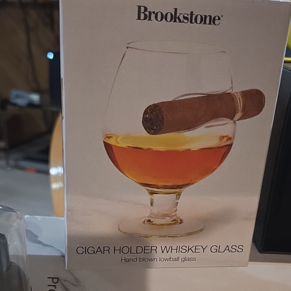 Brookstone Cigar Holder NIB